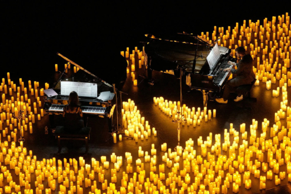 &Ocy;&rcy;&kcy;&iecy;&scy;&tcy;&rcy; &pcy;&rcy;&icy; &scy;&vcy;&iecy;&chcy;&acy;&khcy;&colon; &laquo;&Mcy;&ucy;&zcy;&ycy;&kcy;&acy; &lcy;&yucy;&bcy;&vcy;&icy;&raquo;&period; &Ucy;&fcy;&acy;