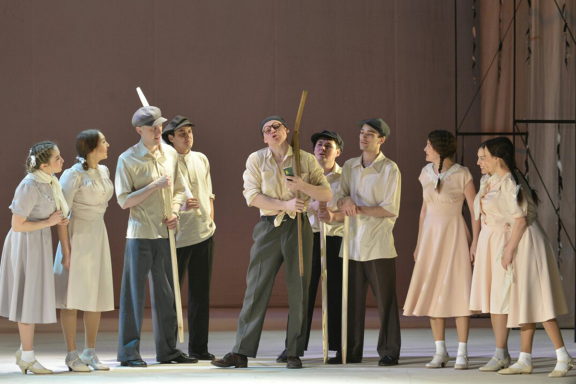 Озорная молодость