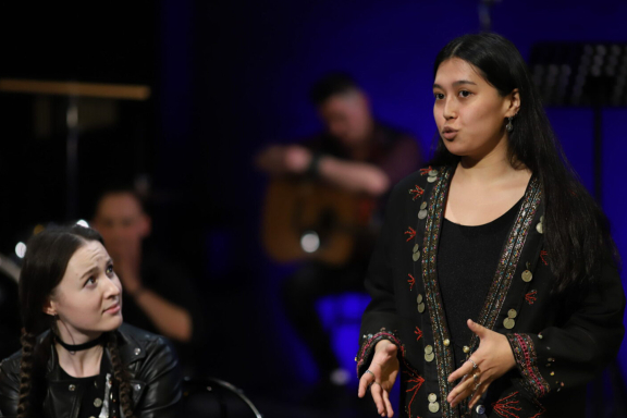 &Mcy;&ycy;&period;&period;&period;&Ncy;&acy;&scy;&lcy;&iecy;&dcy;&ncy;&icy;&kcy;&icy;