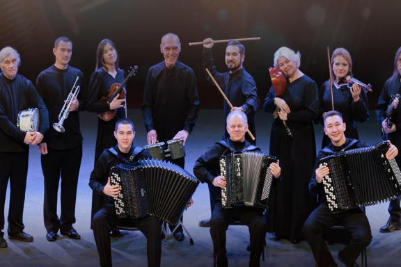 "&Tcy;&vcy;&ocy;&yacy; &lcy;&yucy;&bcy;&icy;&mcy;&acy;&yacy; &mcy;&ucy;&zcy;&ycy;&kcy;&acy;" &dcy;&lcy;&yacy; &ucy;&chcy;&acy;&shchcy;&icy;&khcy;&scy;&yacy;&period; &Ocy;&rcy;&kcy;&iecy;&scy;&tcy;&rcy; "&Mcy;&icy;&rcy;&acy;&scy;"&period;