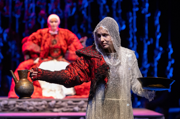 В ночь лунного затмения