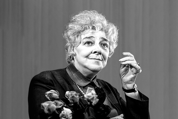 Спектакль «Раневская. Сквозь смех и слезы» в Уфе